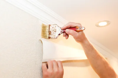 Pose de papier peint à Lavatoggio — revêtements muraux et toiles de verre
